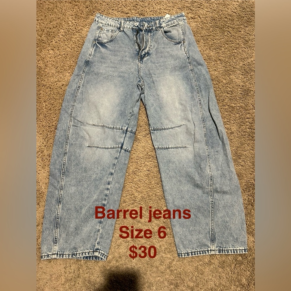 Stylish Blue Barrel Jeans